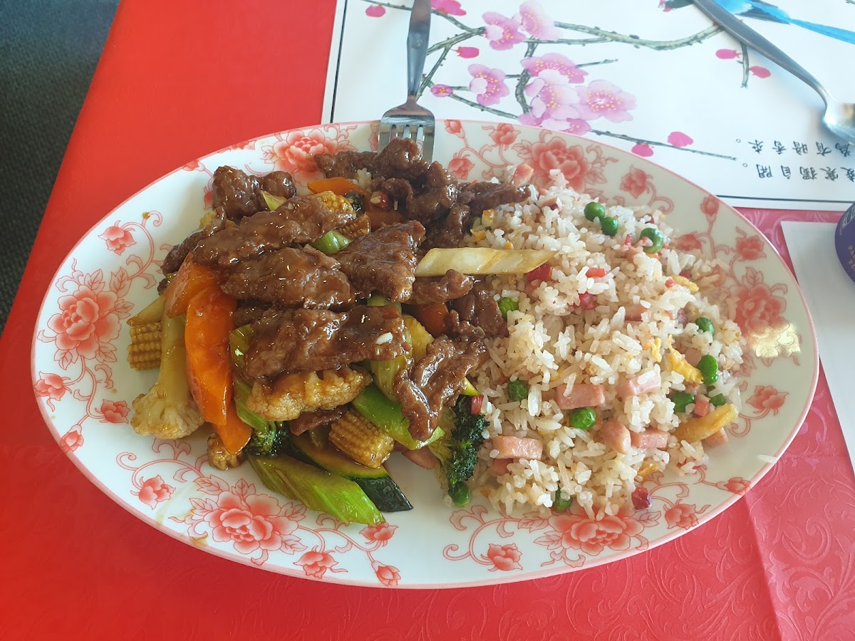 Churchill Chinese Restaurant Photos 2